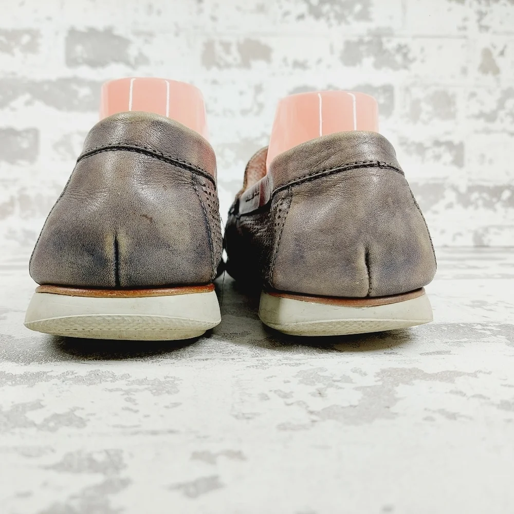 Kenneth Cole New York preowned brand